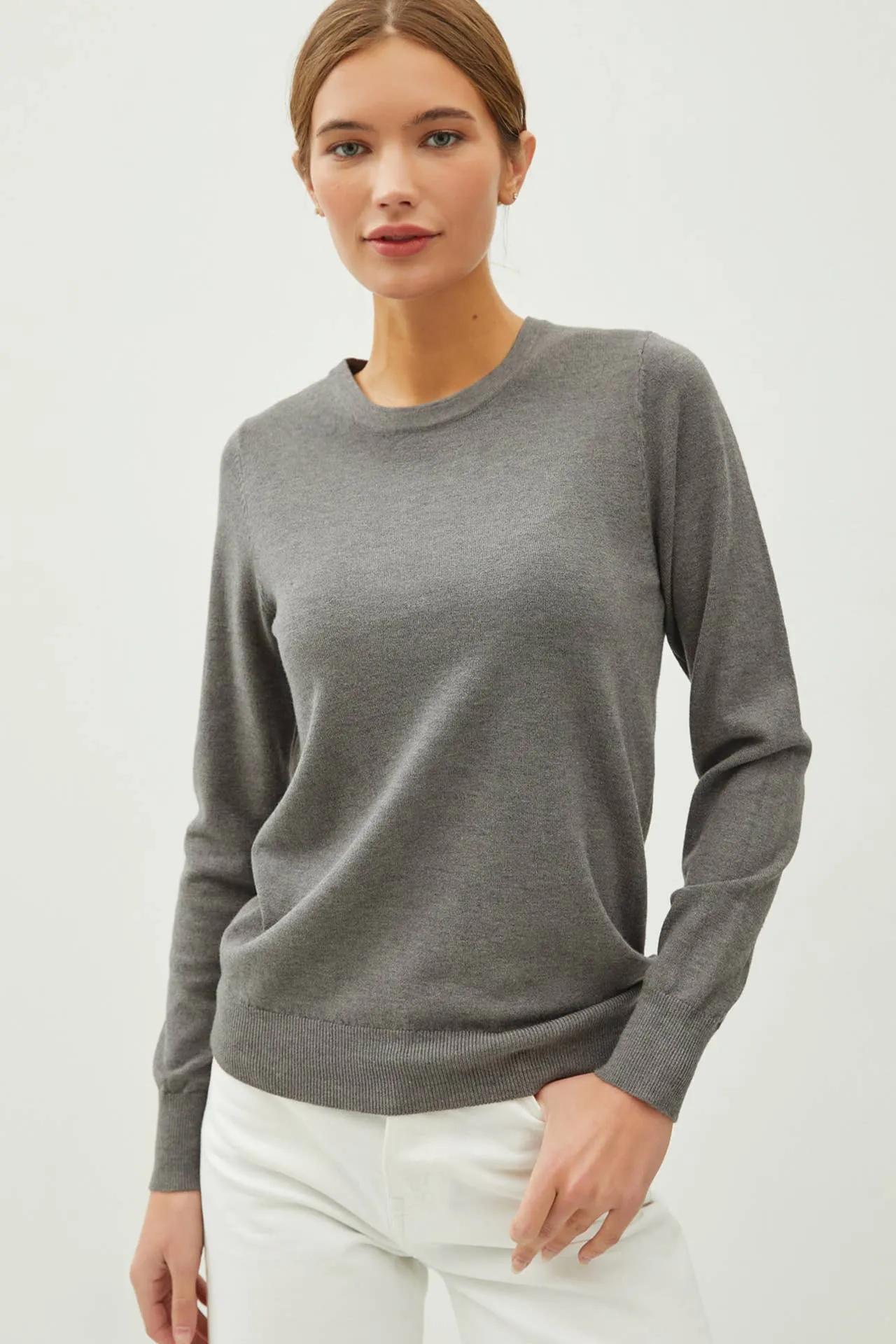 BASIC CREW NECK SOFT KNIT SWEATER