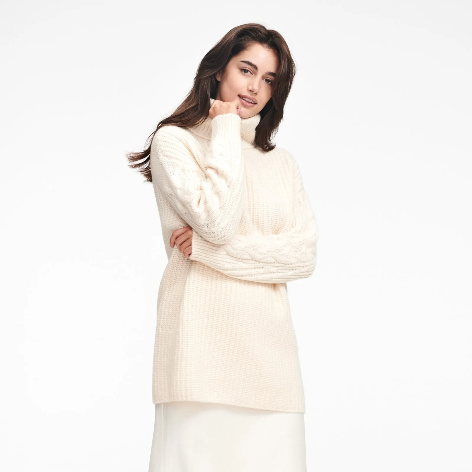 Cable Knit Sleeve Turtleneck