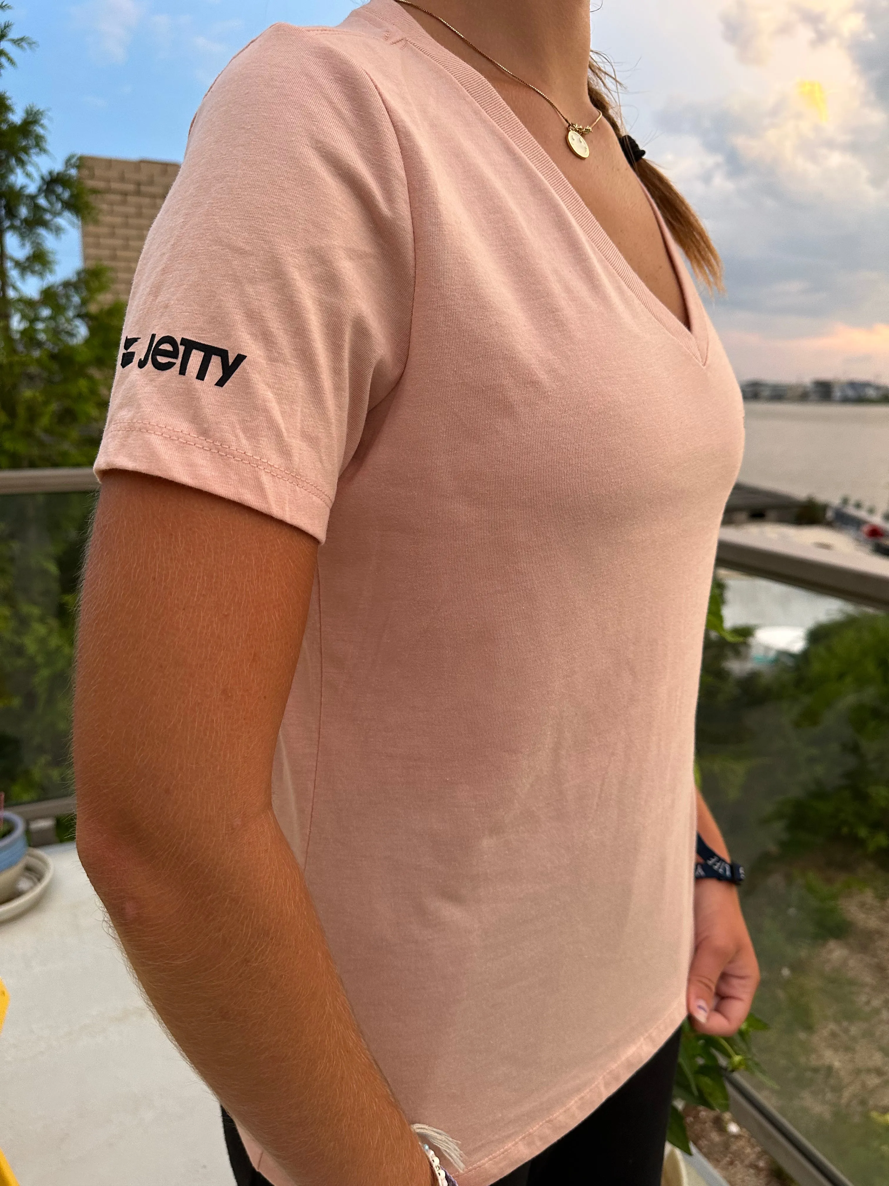 Women's Jetty V-Neck RCTB Tee